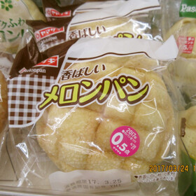 香ばしいメロンパン 88円(税抜)