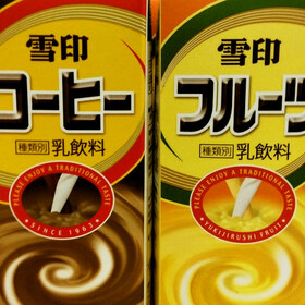 コーヒー・フルーツ 128円(税抜)