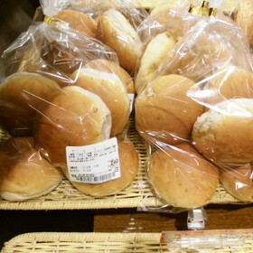 くるみパン 240円(税抜)