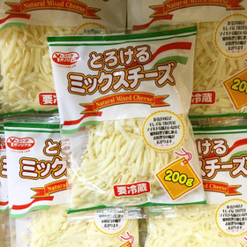 とろけるミックスチーズ 398円(税抜)