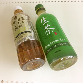 生茶・午後の紅茶〈おいしい無糖〉 69円(税抜)