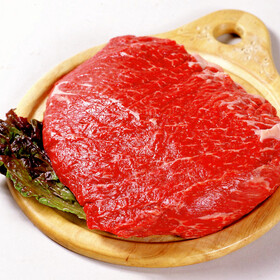 牛肉ブロック(モモ肉) 188円(税抜)