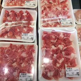 国産豚肉こまきれ 98円(税抜)