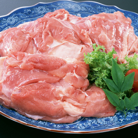 若鶏モモ切身(解凍)鍋物･唐揚用 590円(税抜)