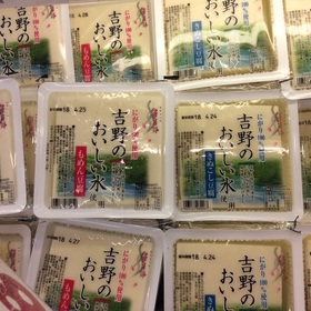 吉野のおいしい水豆腐(絹.もめん) 78円(税抜)