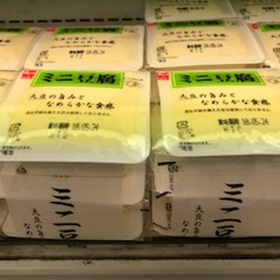 ミニ豆腐 59円(税抜)