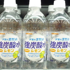 天然水炭酸水 58円(税抜)