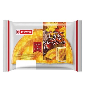 大きなクレープケーキ（メープル&マーガリン） 108円(税込)