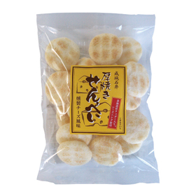 厚焼きせんべい燻製チーズ風味 390円(税抜)