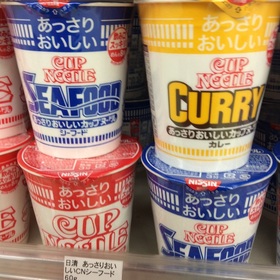 日清　あっさりおいしいカップヌードル〈各種〉 88円(税抜)