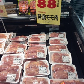 国産若鶏モモ肉 88円(税抜)