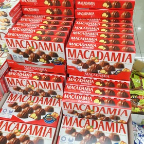 マカデミアチョコレート 168円(税抜)