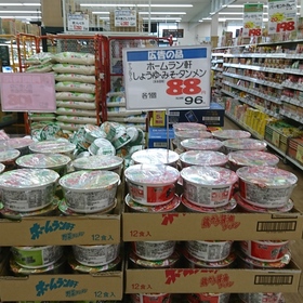 ホームラン軒（しょうゆ・みそ・タンメン）(カップ麺） 88円(税抜)