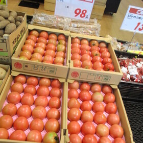 トマト 98円(税抜)