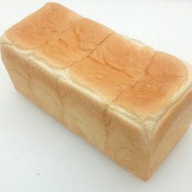 もっちり絹食パン 600円(税抜)