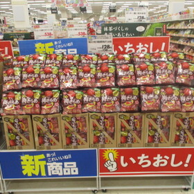 柿の種濃厚梅ざらめ 128円(税抜)