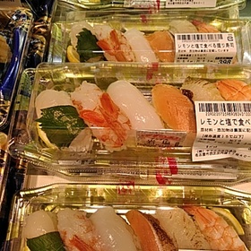 レモンと塩で食べる握り寿司 398円(税抜)