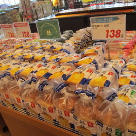 超熟食パン（山型） 138円(税抜)