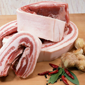 豚バラ（三枚肉）かたまり（冷凍） 75円(税抜)