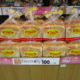 ダブルソフト食パン 108円(税込)