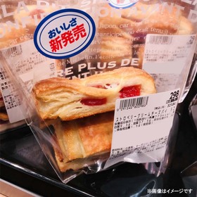 ストロベリークリームチーズパイ　5ｺ 321円(税込)