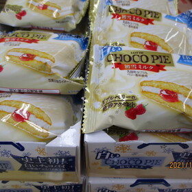 白いチョコパイ(初雪ミルク) 105円(税込)