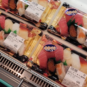 天然本マグロの上握り寿司 1,080円(税込)