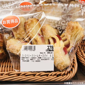ストロベリークリームチーズパイ　5コ 300円(税込)