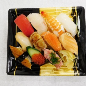 人気のネタの握り寿司（真鯛入り） 951円(税込)
