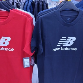 newbalance　ビックロゴTシャツ 3,960円(税込)