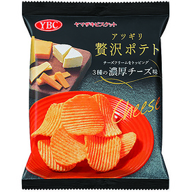 アツギリ贅沢ポテト　3種の濃厚チーズ 105円(税込)