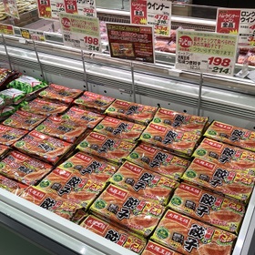 大阪大将　羽つき餃子・羽つき肉餃子 214円(税込)